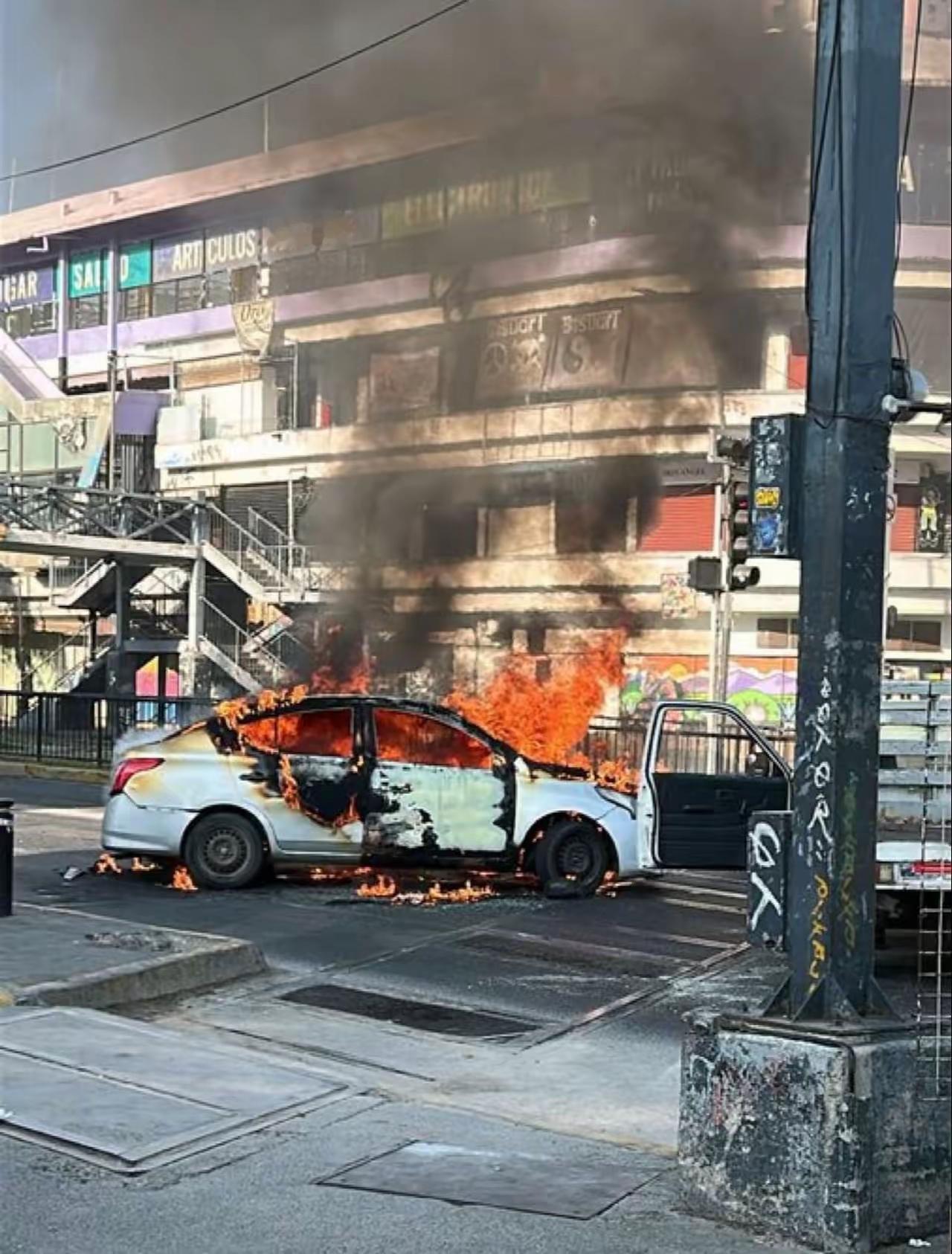 因为杀老大没有和他们商量，引起了小弟们的疯狂报复。我记得很久以前看过一个新闻。