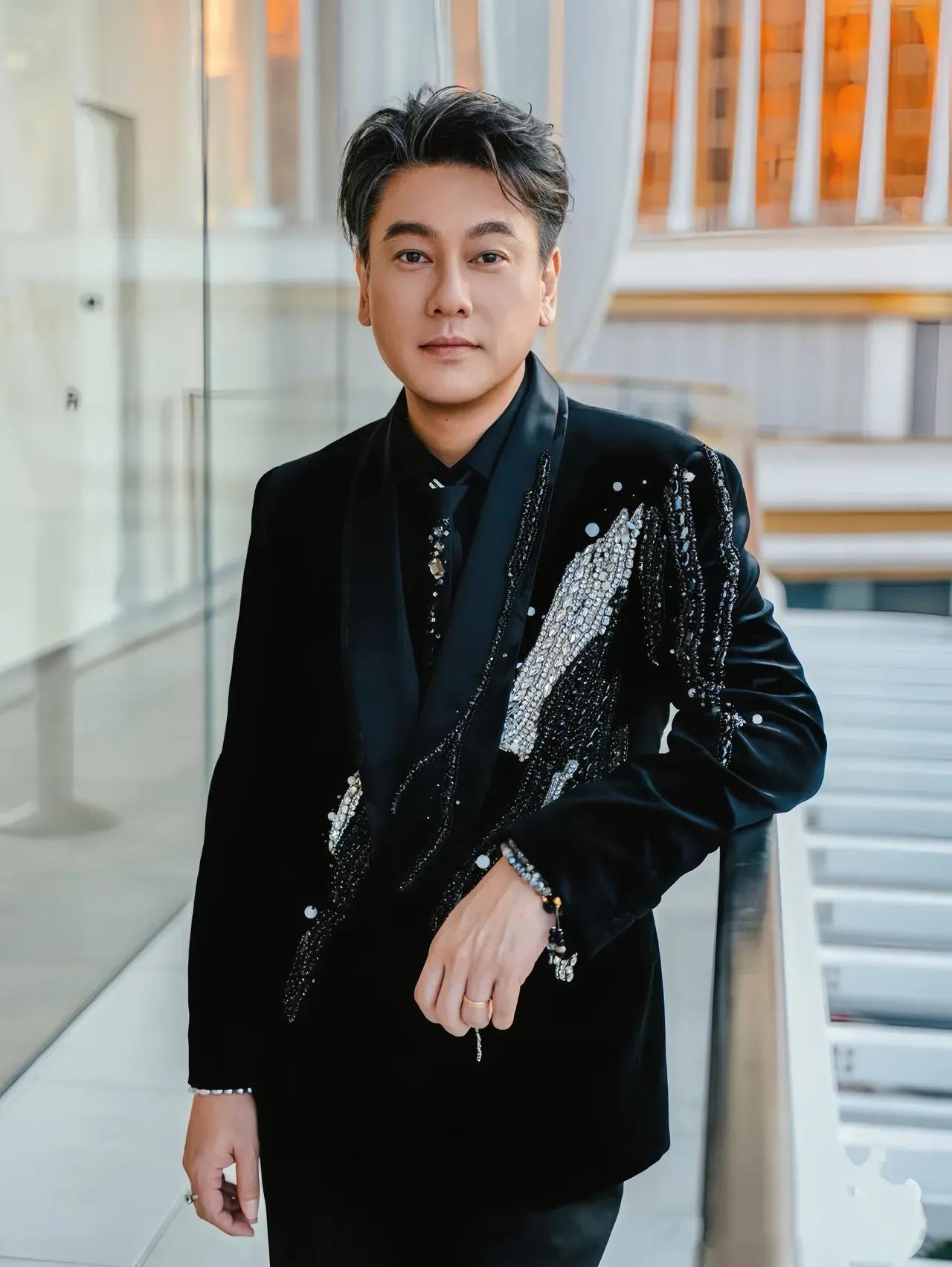 万万没想到，朱孝天这次演唱完，才发现他居然是F4里唱功最好的。大湾区晚