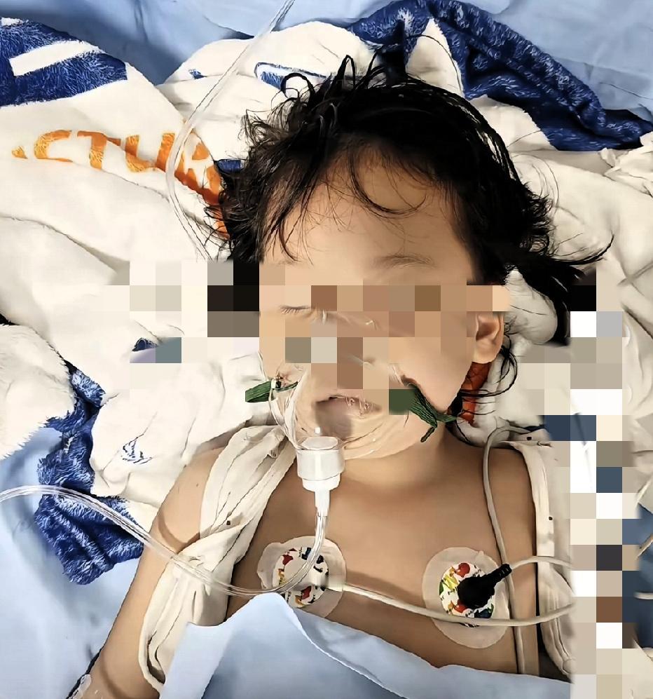 5岁男童发烧离世太痛心！看完乐乐的故事，心像被揪着疼！才5岁的孩子，因为妈妈生