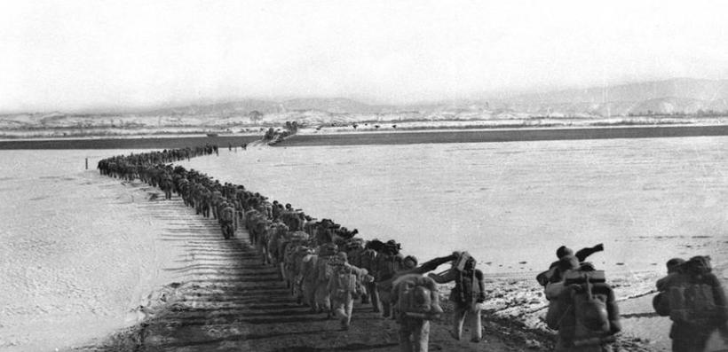 日本曾流传一个论断：中国不出兵，鸭绿江畔本无战火。可中国偏偏选择“知其不可而为之