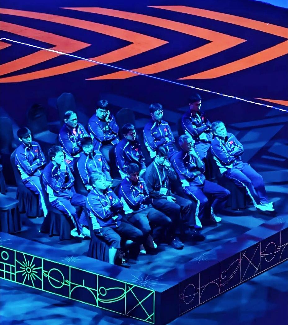 男队这堆人真是如坐针毡，真是太难了，难如上青天。王楚钦从十六进八就要独守全