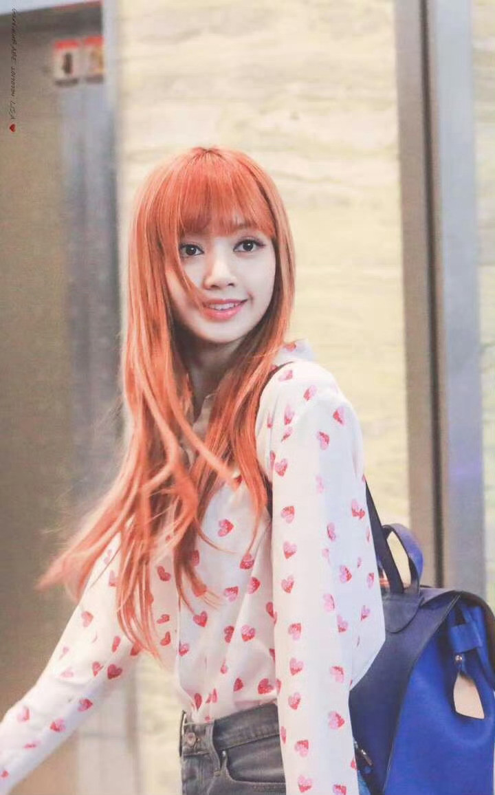 LISA💕LISA人间芭比【那年今日】170706两点出逃CultwoSh