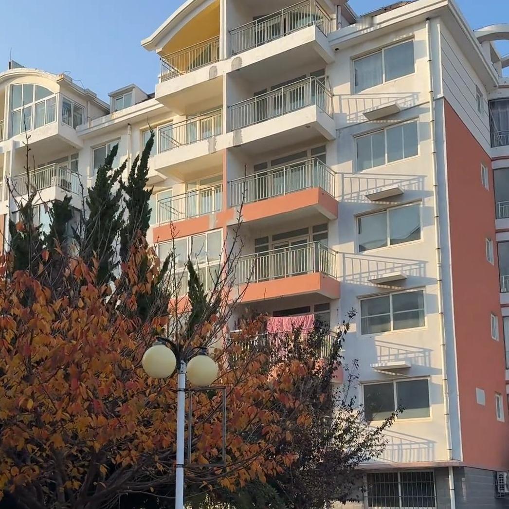 8万买70平海景房？河南网友网购乳山房爆火，背后真相藏着3个“巨坑”！近日