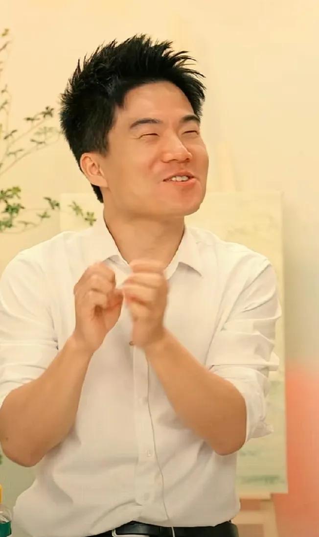 我可太喜欢董宇辉这样给自己挖坑了！说人缺啥总会过度夸赞自己。结果说了3次掉坑