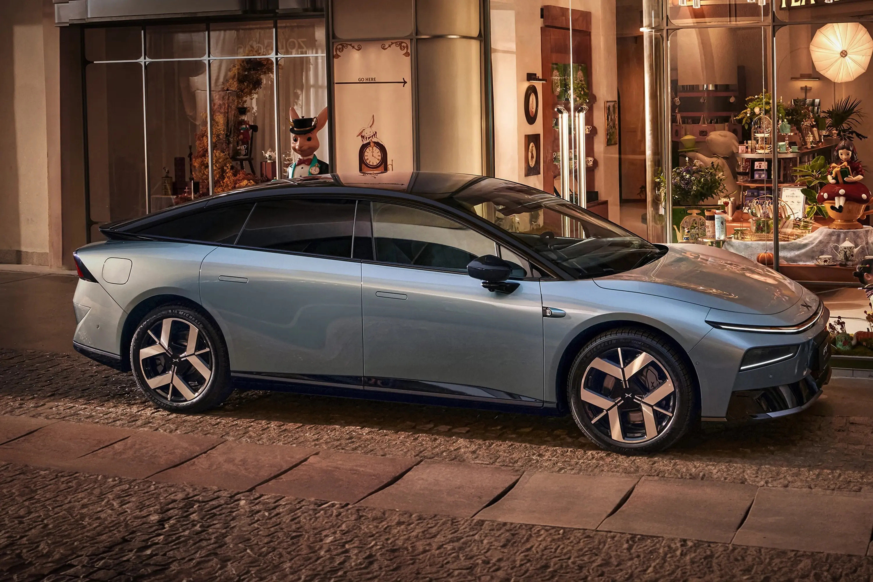 小鹏P7+2026款这波焕新真的戳我。😎纯电版快充10分钟回血大半，跑长途再