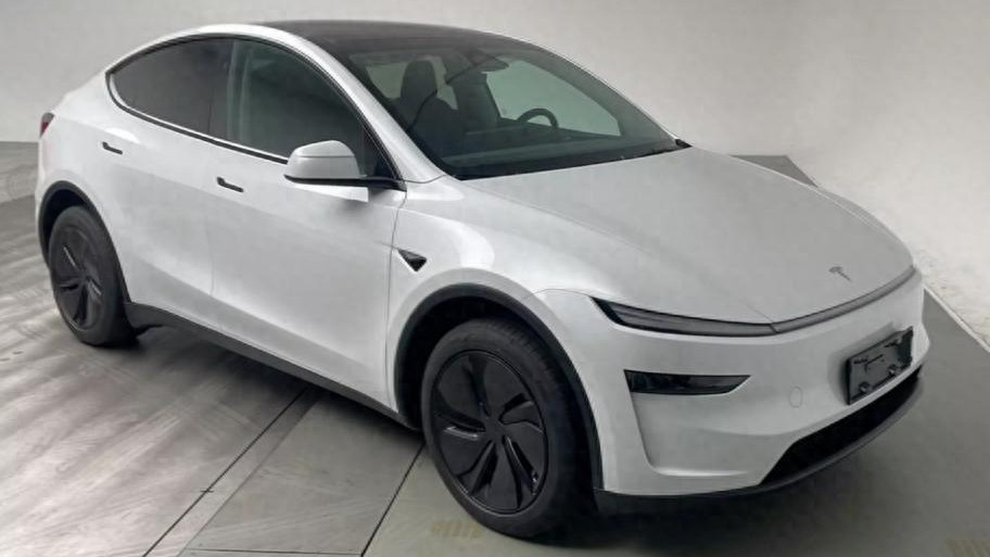 全球首辆“特斯拉ModelY+”国内现身,七座布局,内部代号E80