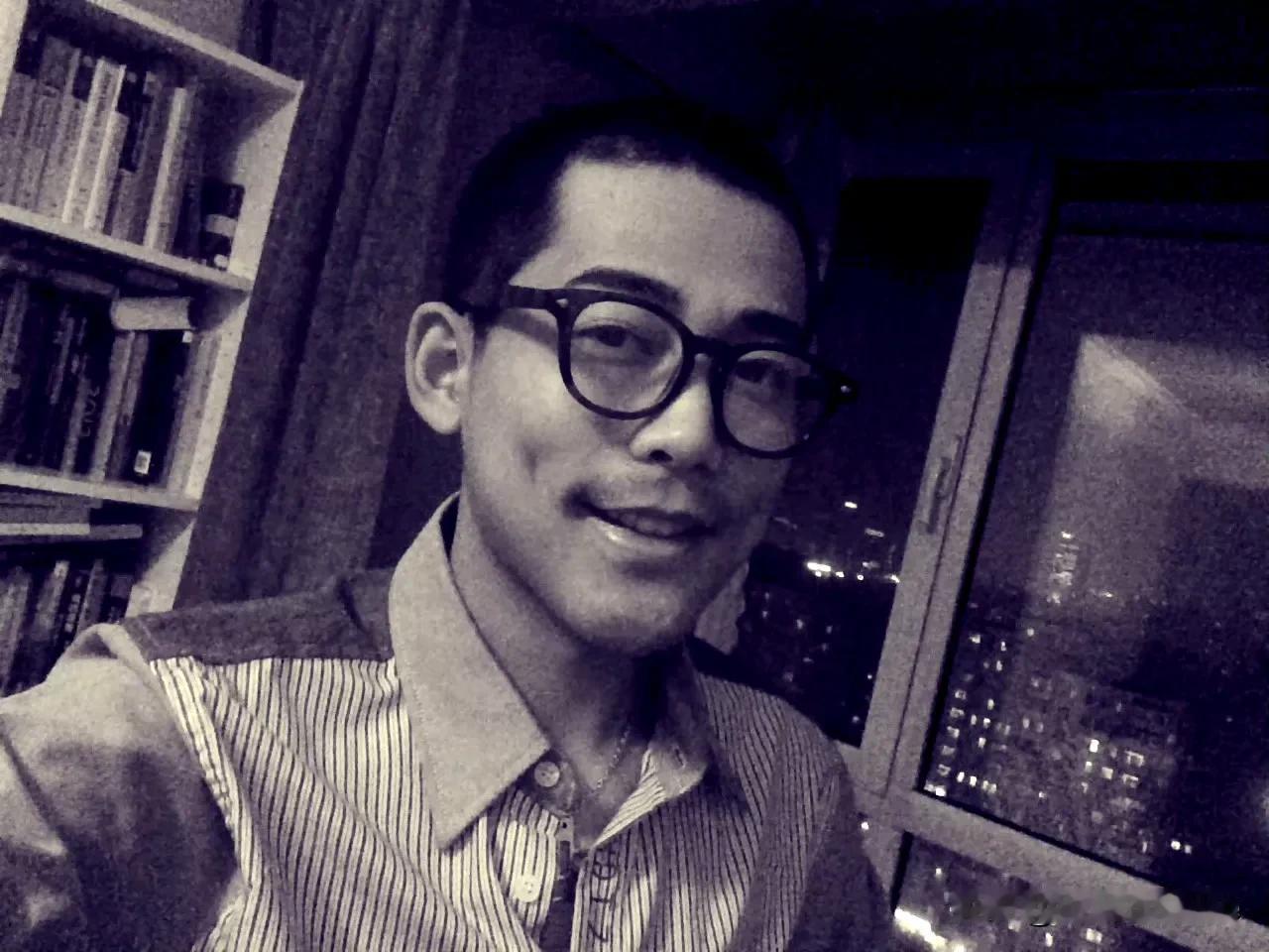 我终于翻到苏醒发的这条英语笔记原文了，醒哥果然是学霸，书写的英文笔记都这么工整，
