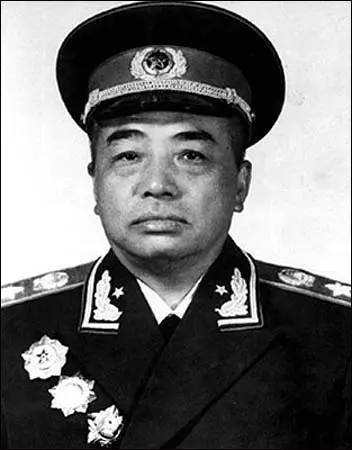 铁血战神彭德怀：从平江暴动到抗美援朝，揭秘开国元帅的传奇戎马生涯