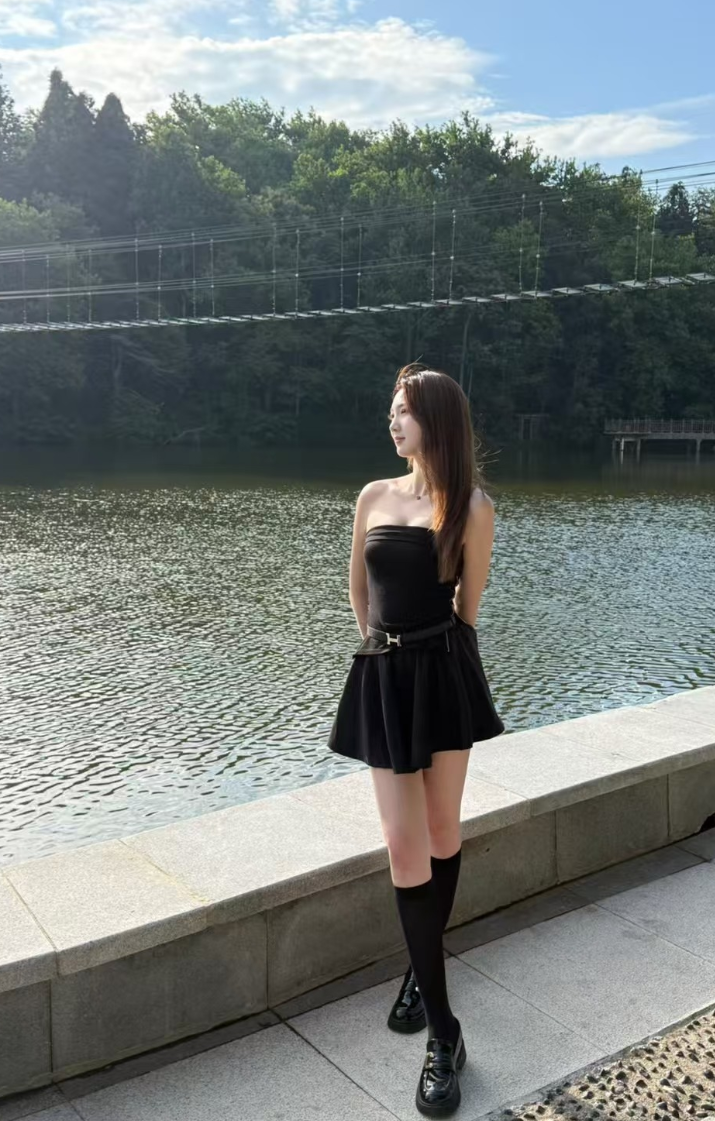 和闺蜜下次出来看到她穿这个鞋子就不一起睡了