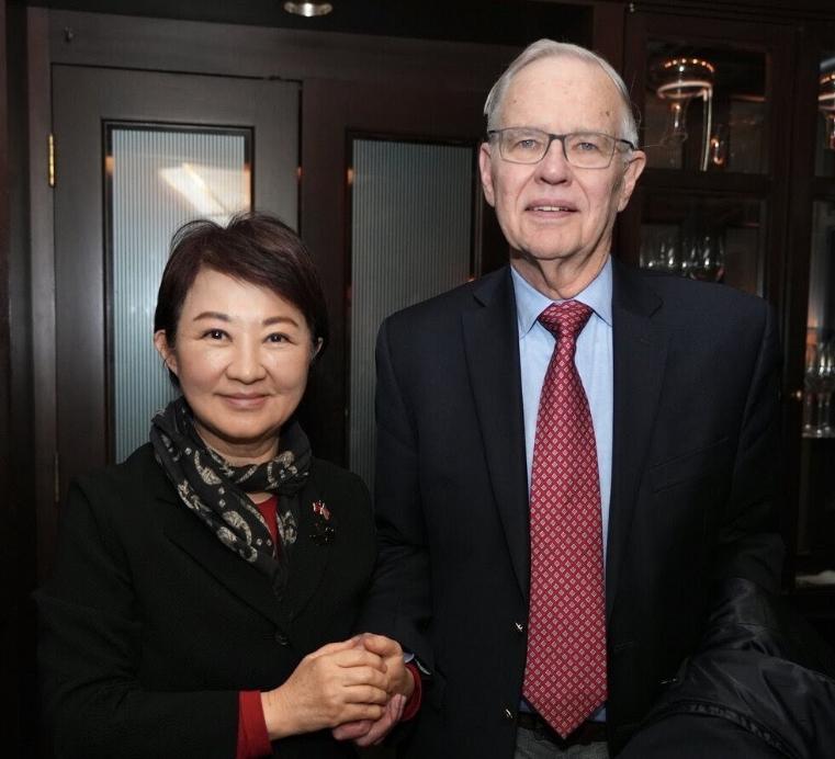 台湾民进党提出的1.25万亿特别军费预算案接下来肯定要通过了，最近蓝营内部出现各