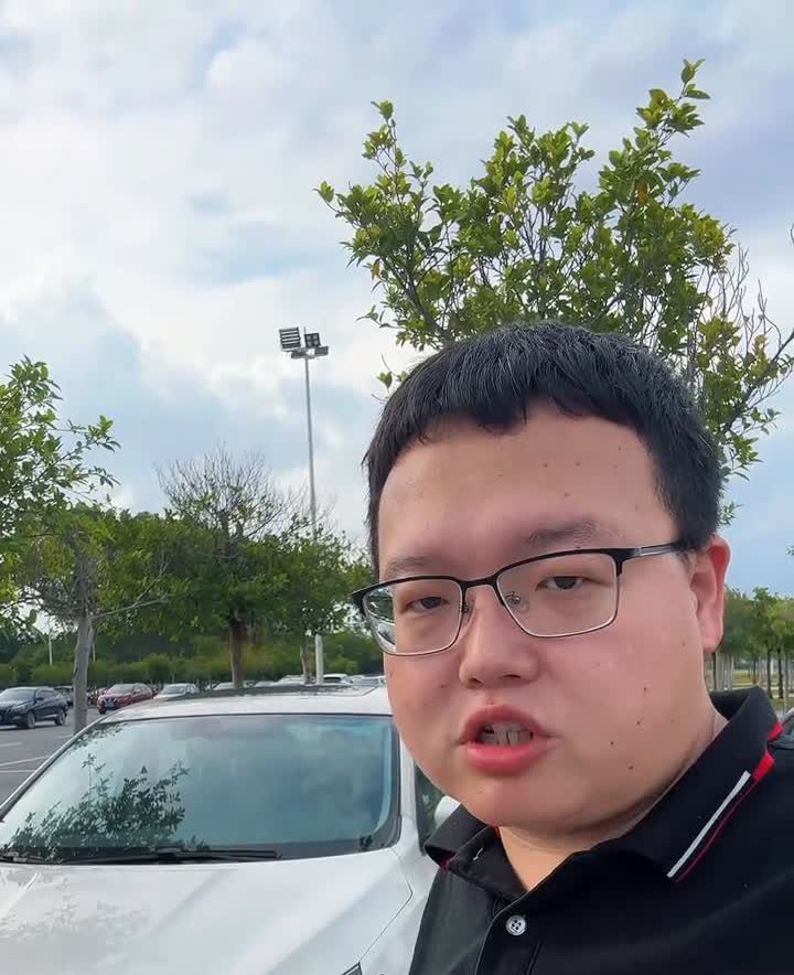 轩逸又是销冠。轩逸这台车在刚刚过去的2025年4月再次拿到了燃油车的销量第一