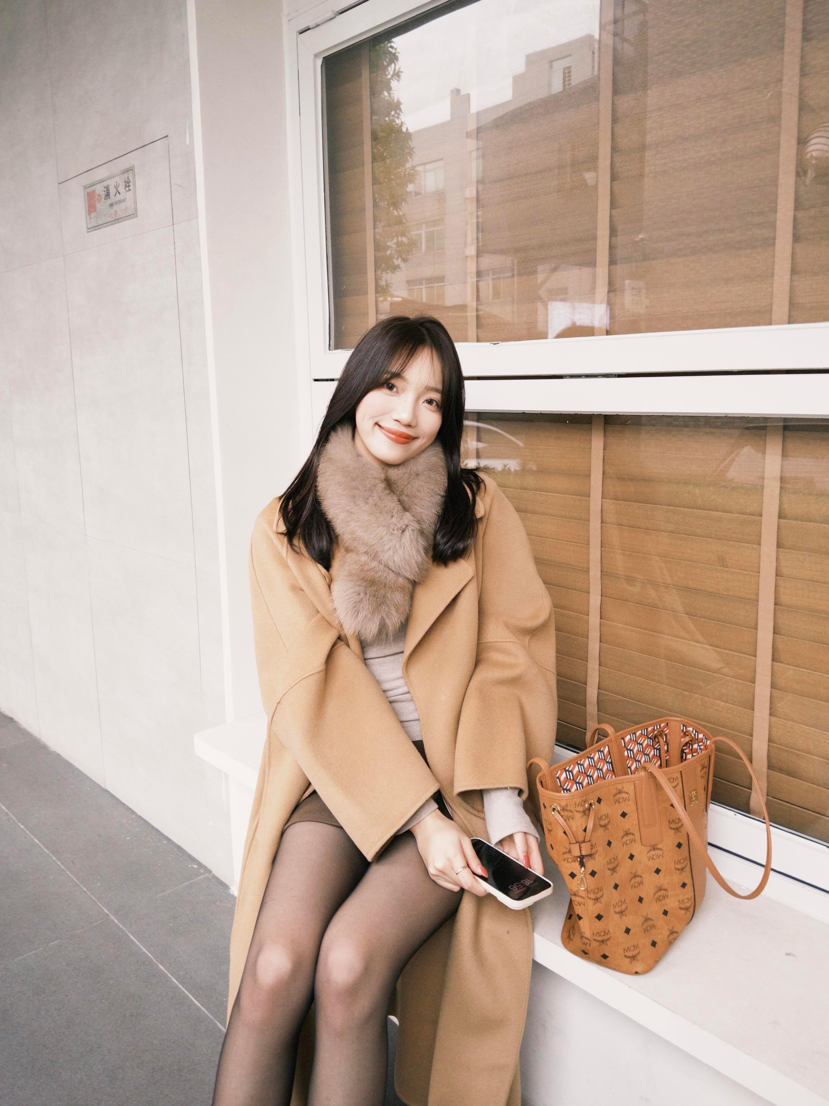 驼色大衣穿搭思路涞觅润丝