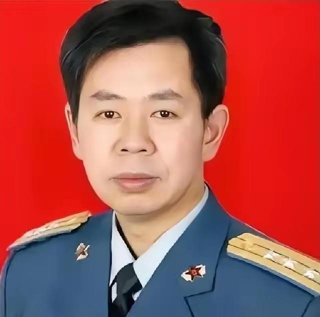 戴旭这话说的，真是一点面子都没留，直接把遮羞布给扯下来了。手里握着屠龙刀，天天在