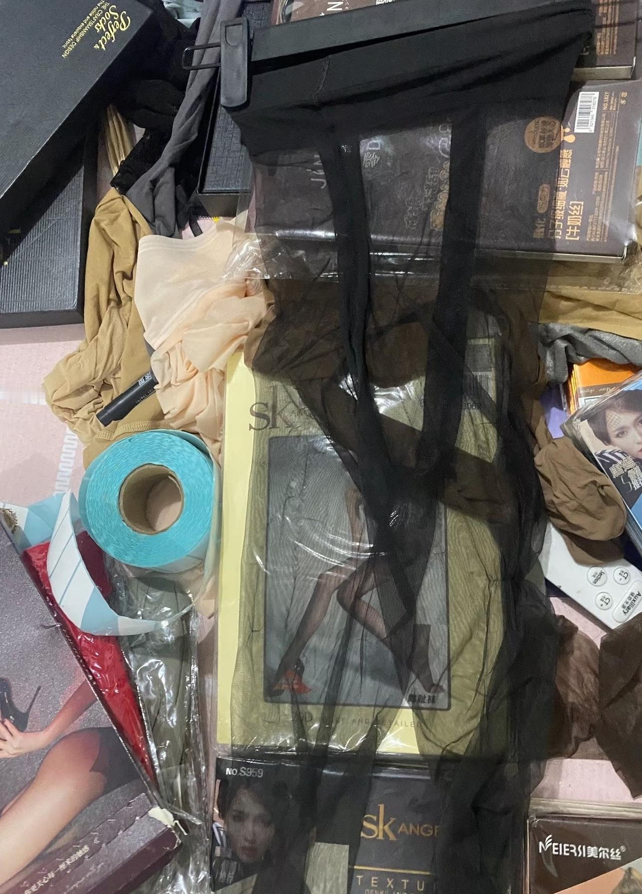 女生就喜欢打扮别人看