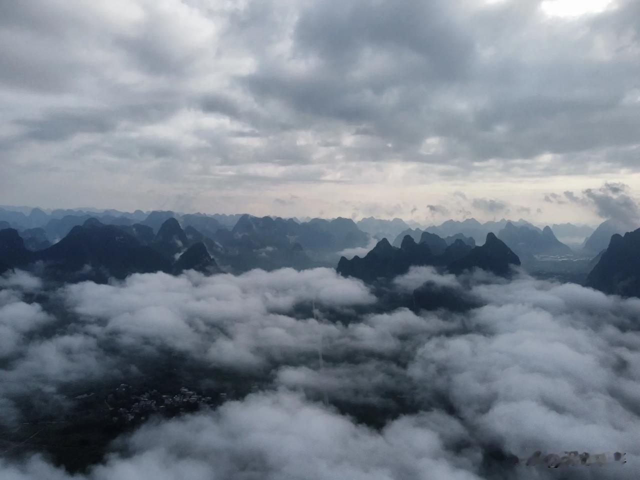 你努力工作挣钱是为了什么?努力工作挣钱最终目的都是为了自己。有人可能会回答是为