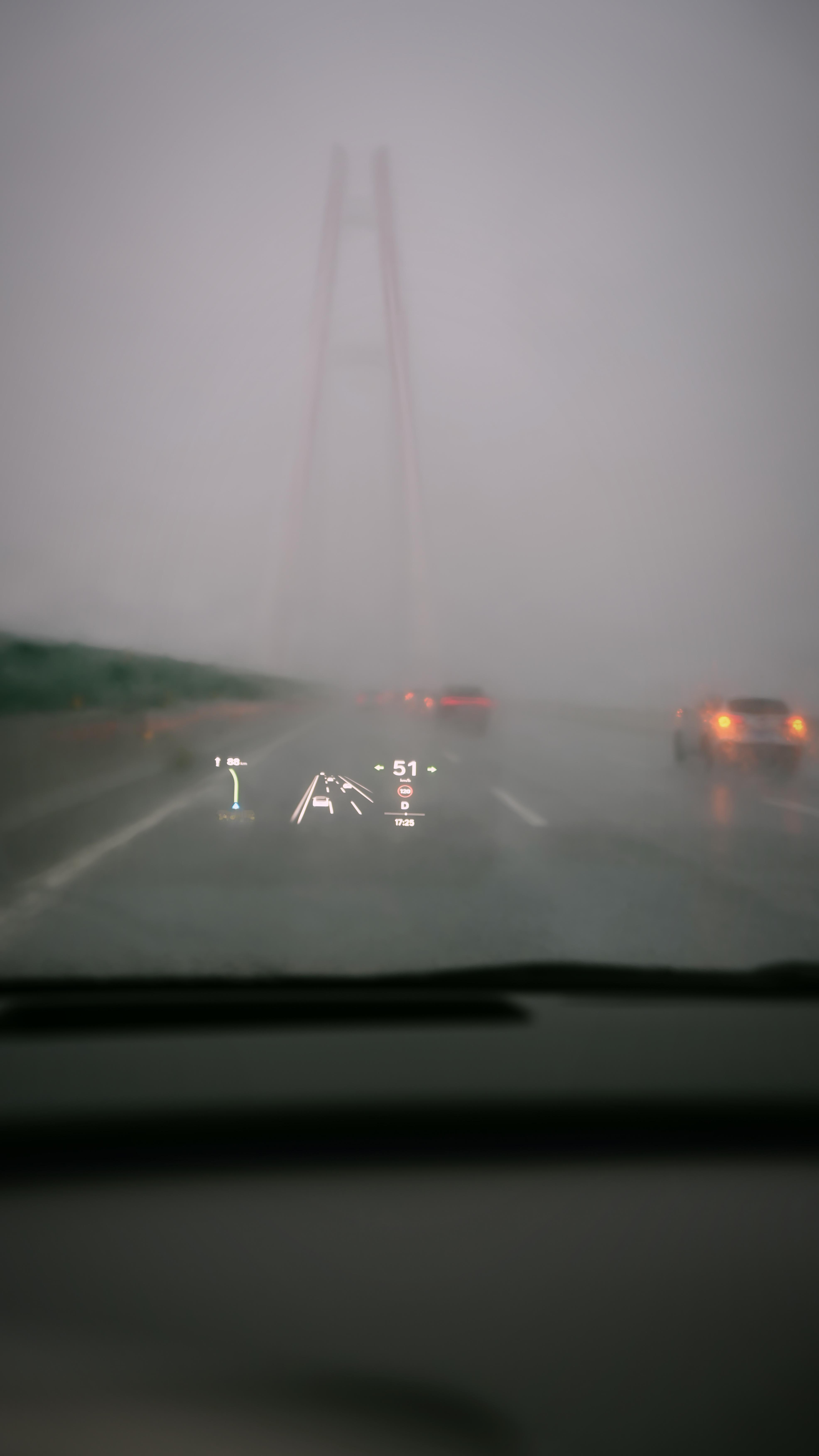 江门大暴雨，早上家10点半出发，下午4点半其实已经一路NOA到中山了，在全程12