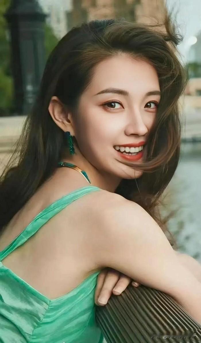 短剧里面真是卧虎藏龙，好多女演员都是正经科班毕业，一点不比大牌明星差！中戏、北