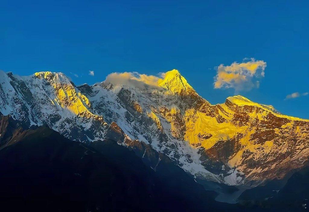 下周连板晋级欲望榜单排名第一名平潭发展，福建板块3季报增长叠加免税概念11天8板