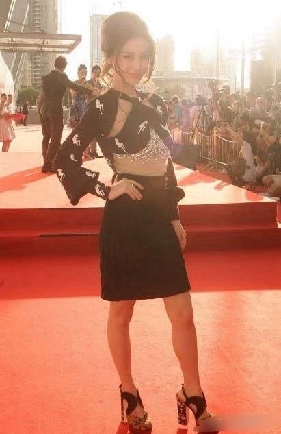 这种流行的新娘头，我鼻姐早就已经尝试过了哎​​​