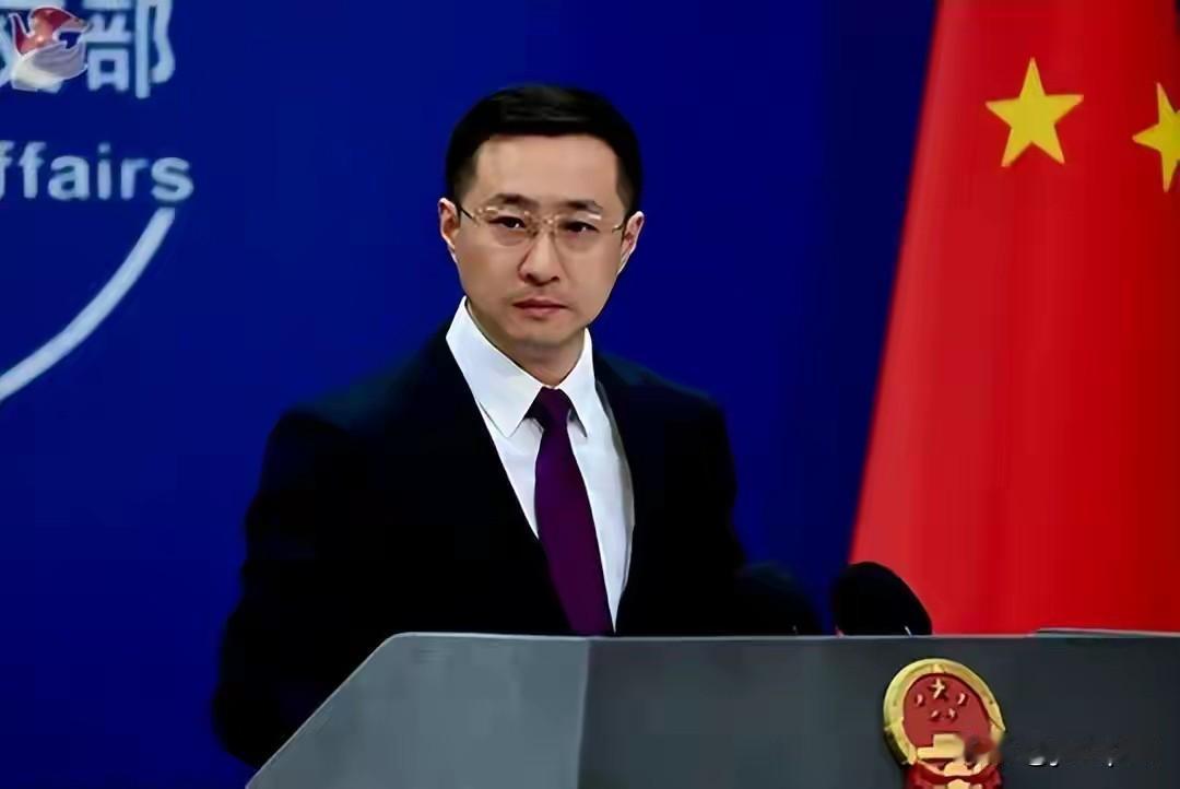 特朗普替日本求情这事儿，我头一回听说的反应就是好笑。美国自己刚跟中国谈下来稀