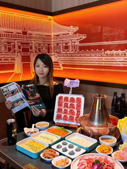 一口沦陷！老北京铜锅涮肉的肉香暴击