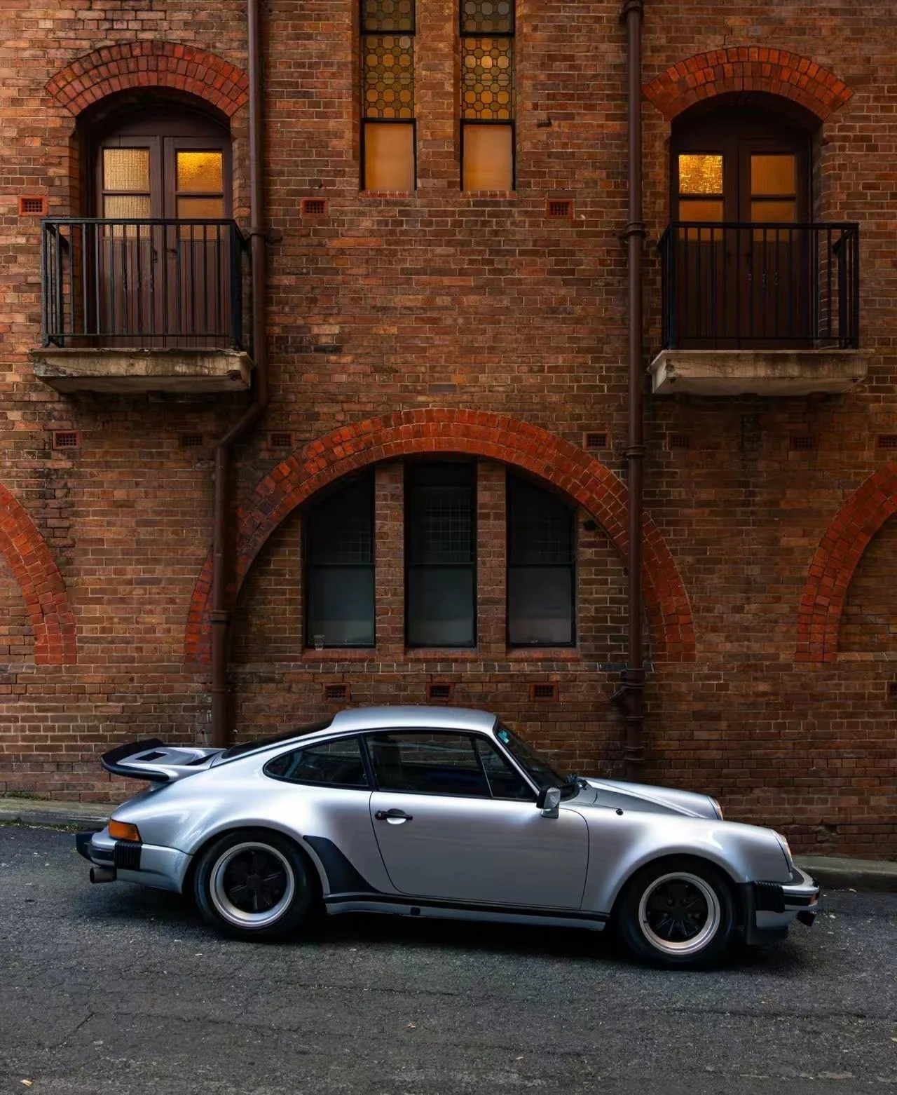 保时捷 911 Turbo Type G。此款车型诞生于 1975 年...