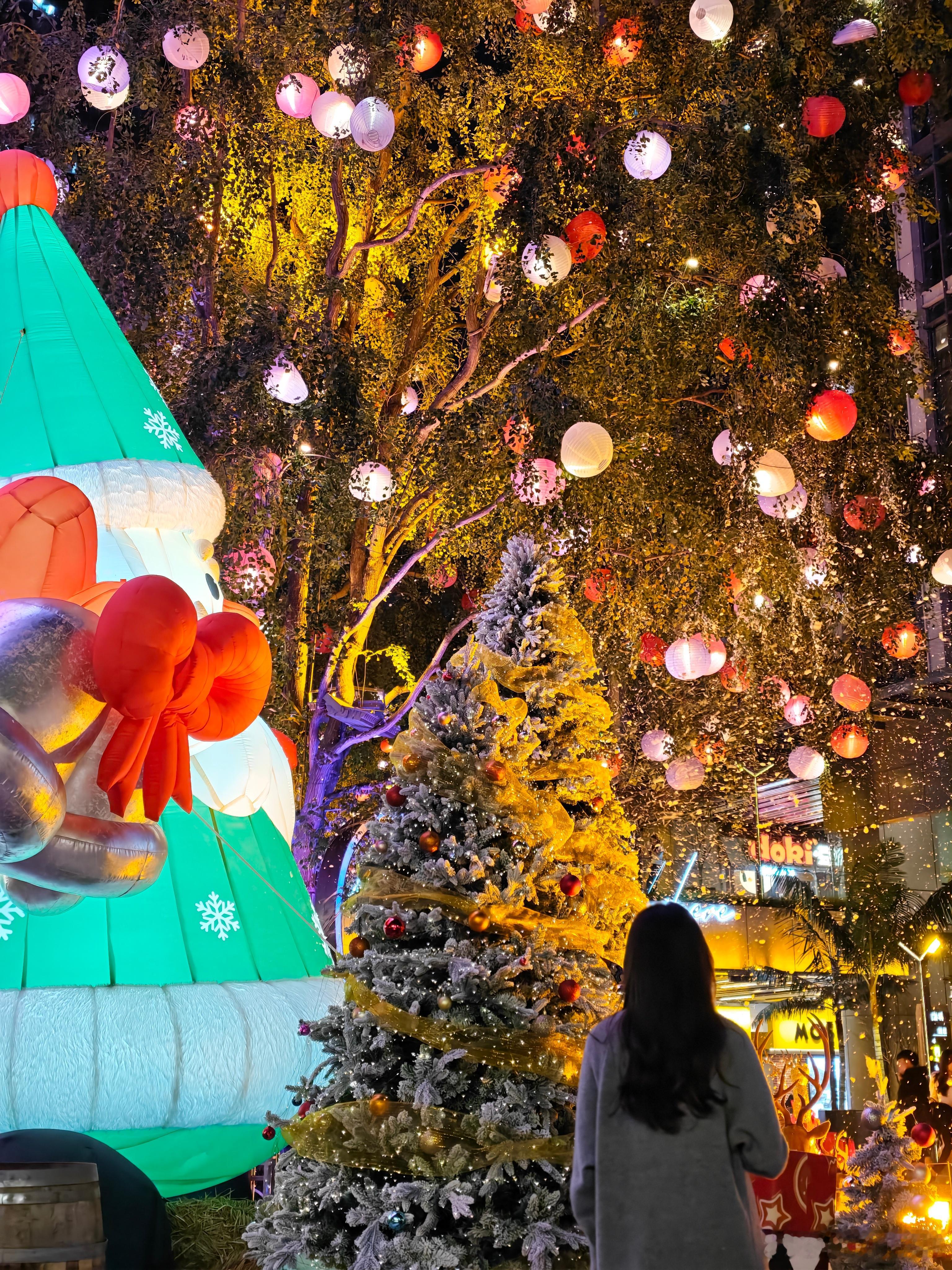 广州最舒服的天，坐着看各式美女花式拍照，感受一下2026的悄悄靠近