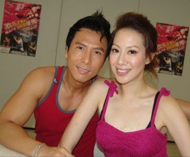 1994年，32岁的甄子丹对妻子梁静慈说：“我爱上别人了，我们离婚吧！”不久后，
