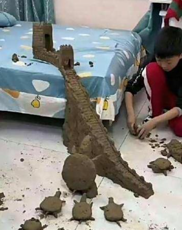 你们说是打还是让他继续造[流鼻涕]