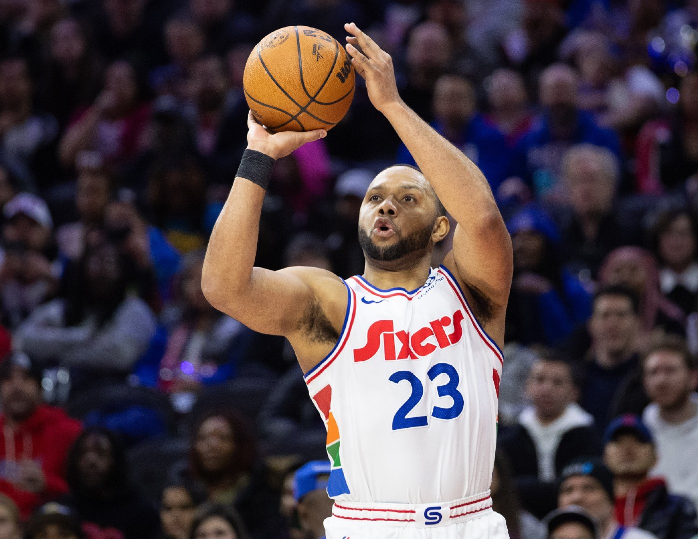 二登哥不打了？！据记者EvanSidery报道，埃里克·戈登即将宣布从NBA退役。作为08年的7号秀