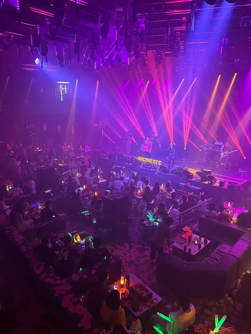 震惊！23岁女子卖K粉40多公斤😯11月29日，多家媒体报道，98年出生