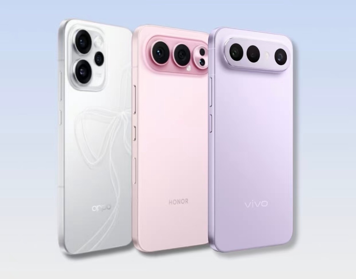 昨天去线下门看了一下OPPOReno15、vivoS50和荣耀500，给我最