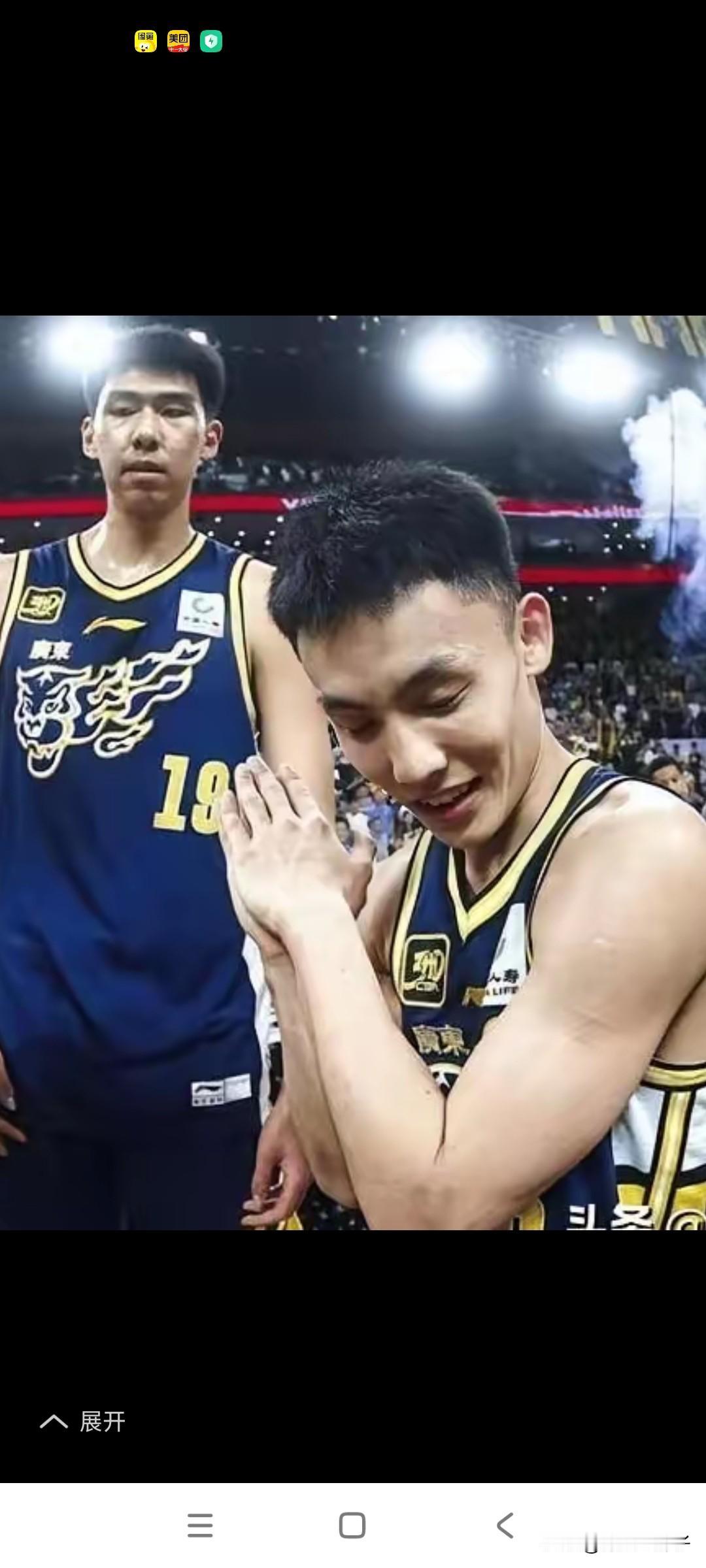 今晚徐昕可以肆无忌惮的对杜峰下手啦！上一场广东男篮与广州队幸相遇，徐昕刚刚打了几