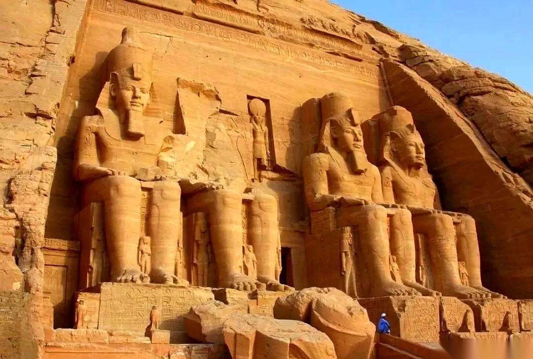 说个事儿，不知道你们注意到没。德国人，以前躺着赚咱们钱的大哥，现在反过来了。