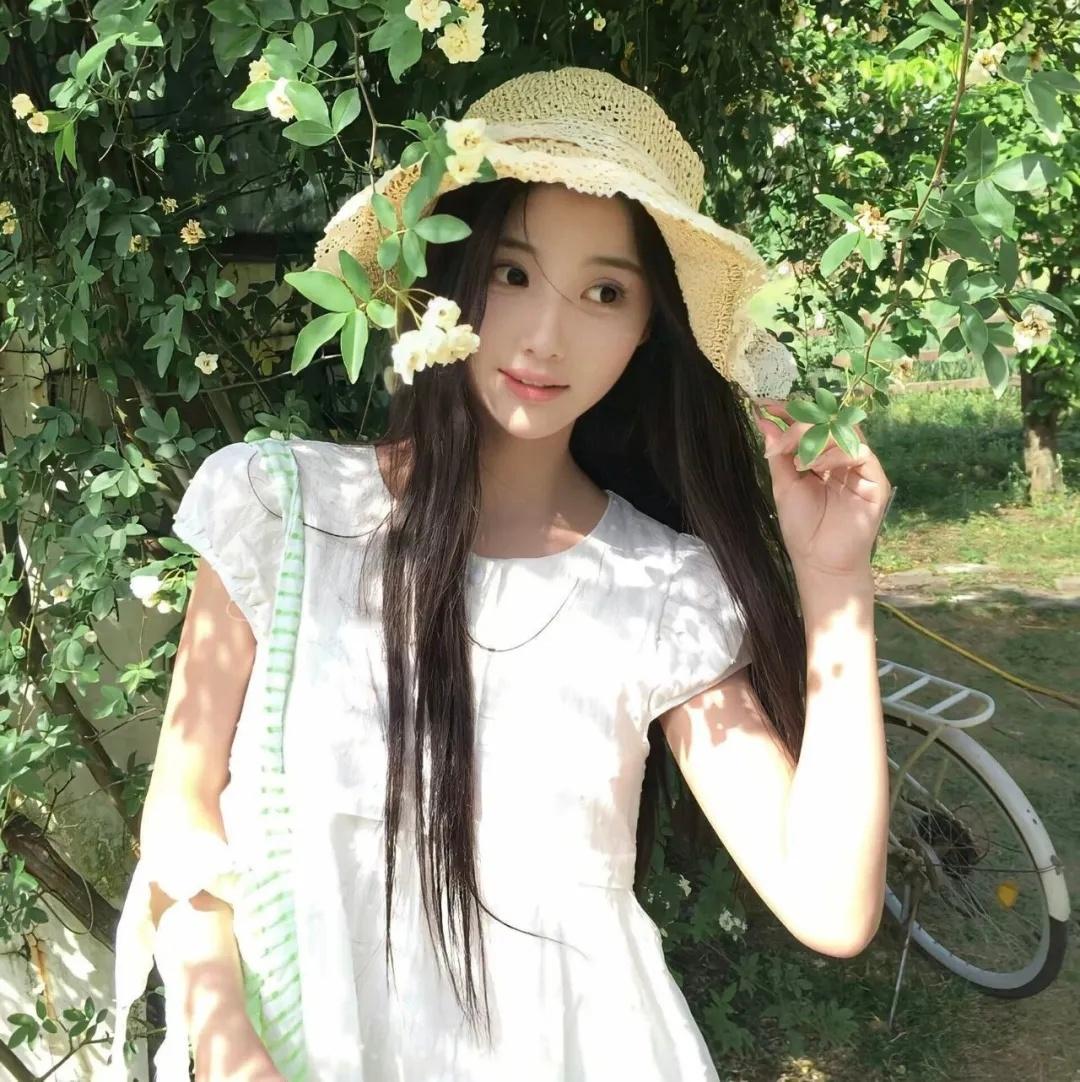𝑾𝒆𝑪𝒉𝒂𝒕女生头像｜少拿你那少的可怜的三观来左右我