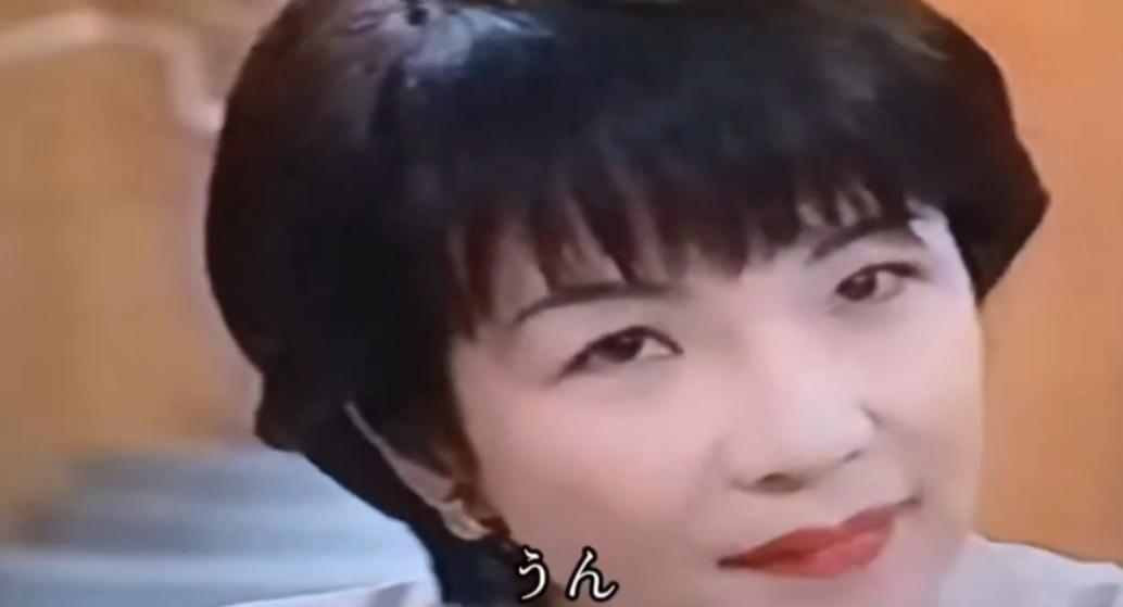 一段尘封二十多年的视频，怎么就在2026年的夏天突然引爆了舆论？画面里，时任日本