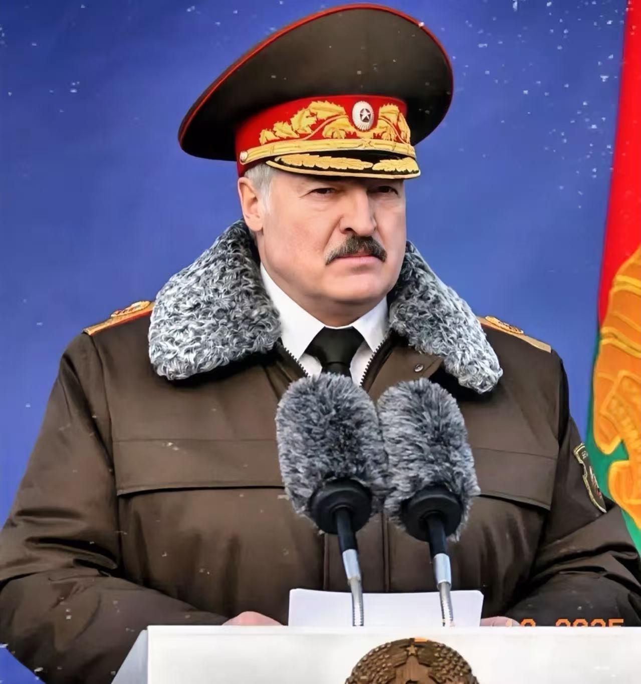 白俄罗斯总统卢卡申科接受采访时表示，中国人有一个非常特殊的特点，就是遇上事都不急