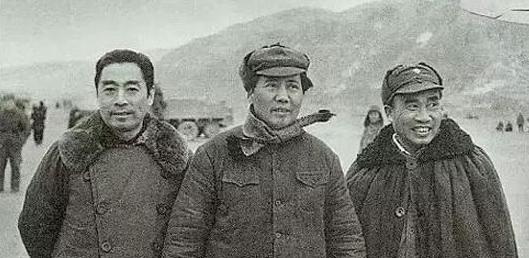 毛主席不同意大搞原子弹，真实原因让人惊讶！朝鲜战争的时候，毛泽东就用“你打原子