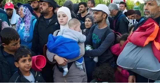 一个国家能蠢到什么地步？看看瑞典就懂了，三十年前，瑞典人均GDP高达3.2万美元