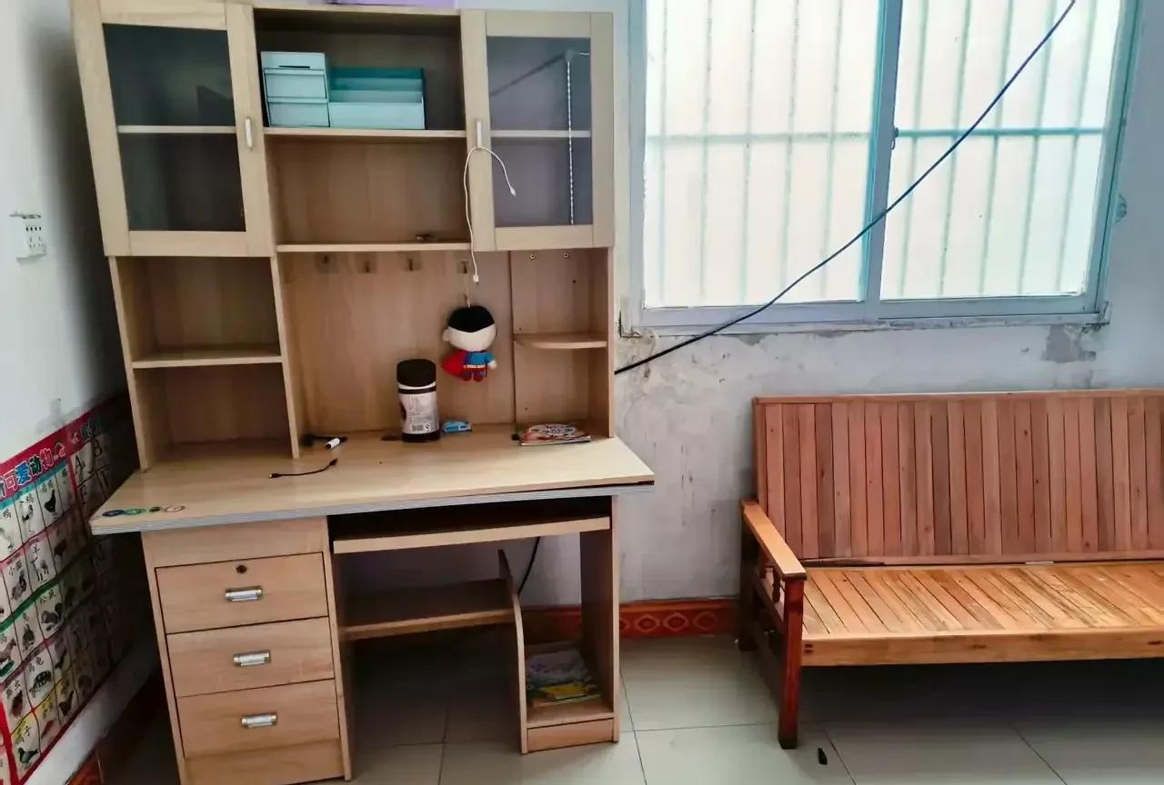 堂妹说想要我的家具，还说让我找三轮车帮她拉过去。前段时间我老公就想把城中村的租
