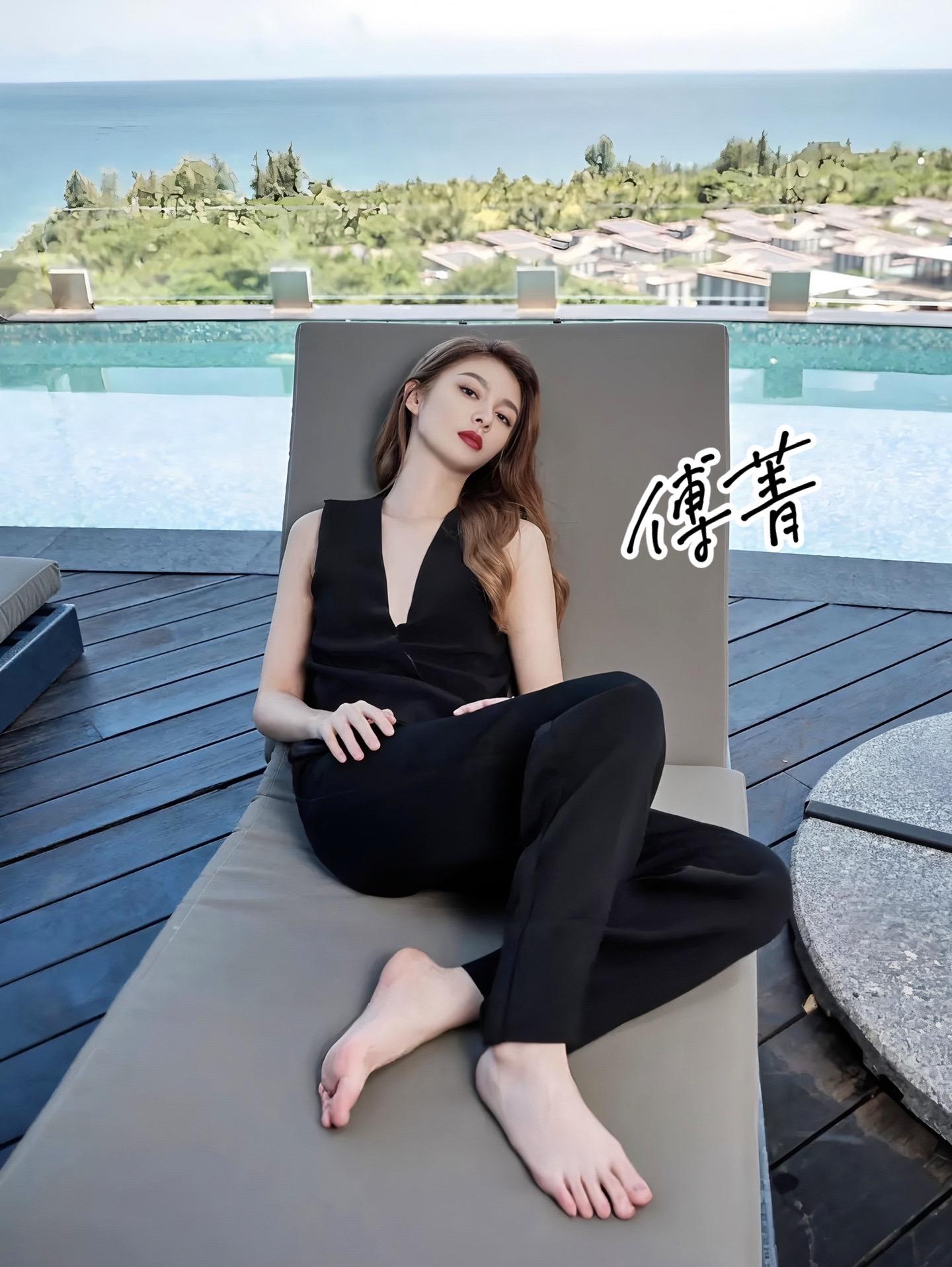 傅菁