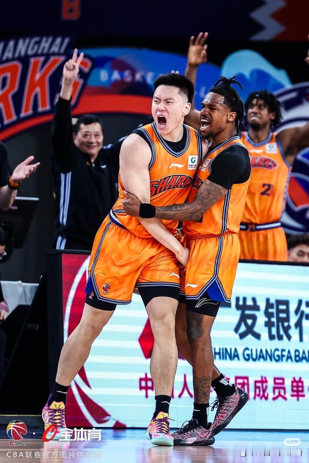 81-66！上海男篮2-1领先北汽队，卢伟应该感谢这四个球员。1、张镇麟，拿到