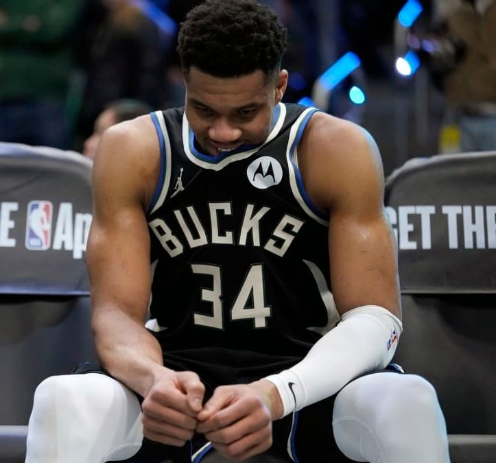 shams：NBA球员工会就雄鹿希望让字母哥停赛（不出战）发布声明：“球员出场政