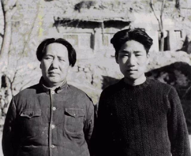 1950年，收到毛岸英牺牲在朝鲜战场的消息后宋美龄立刻将这个消息告诉了蒋介