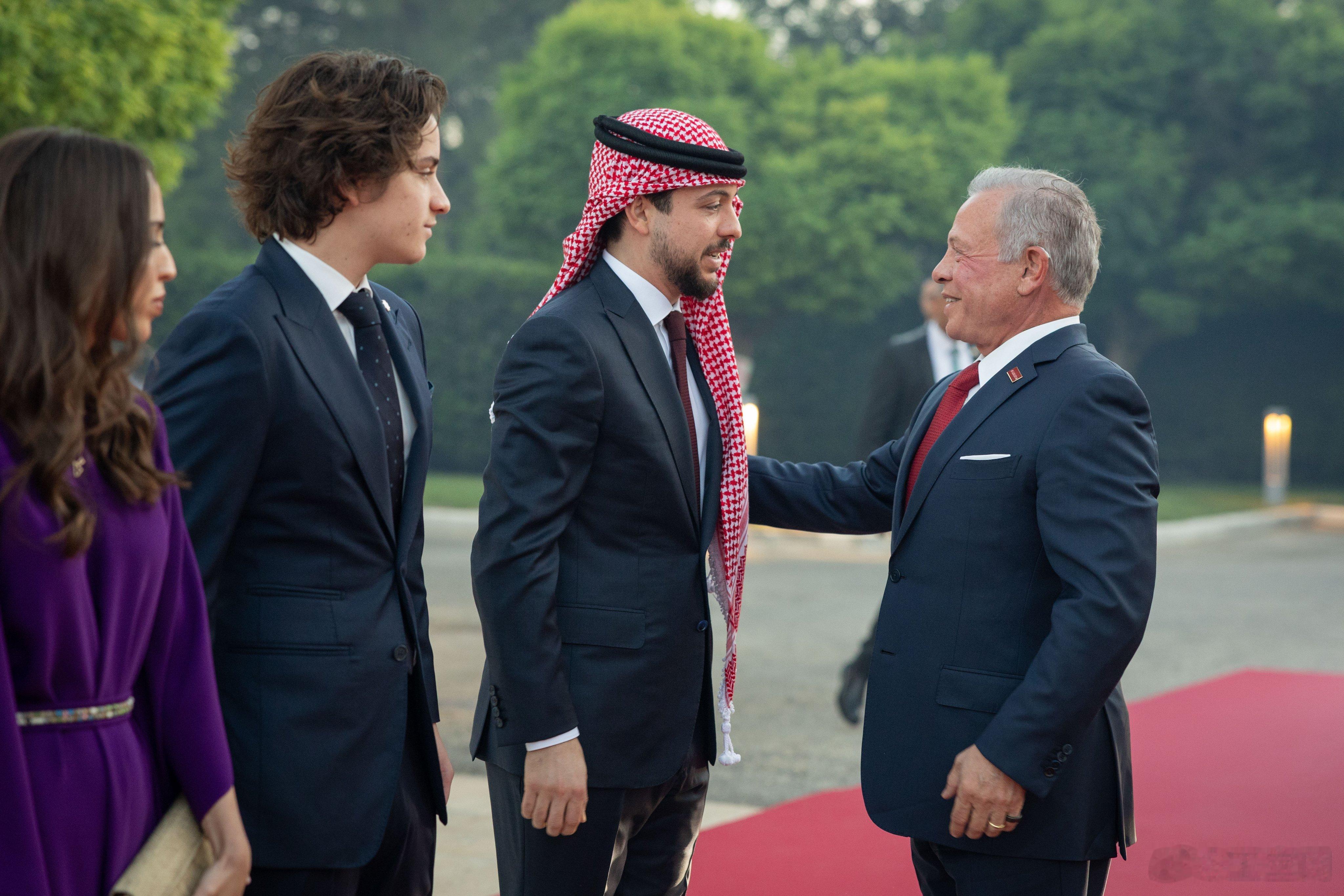 约旦王室🇯🇴5月25日，约旦王国庆祝独立日79周年。王储妃拉杰瓦没有出席，