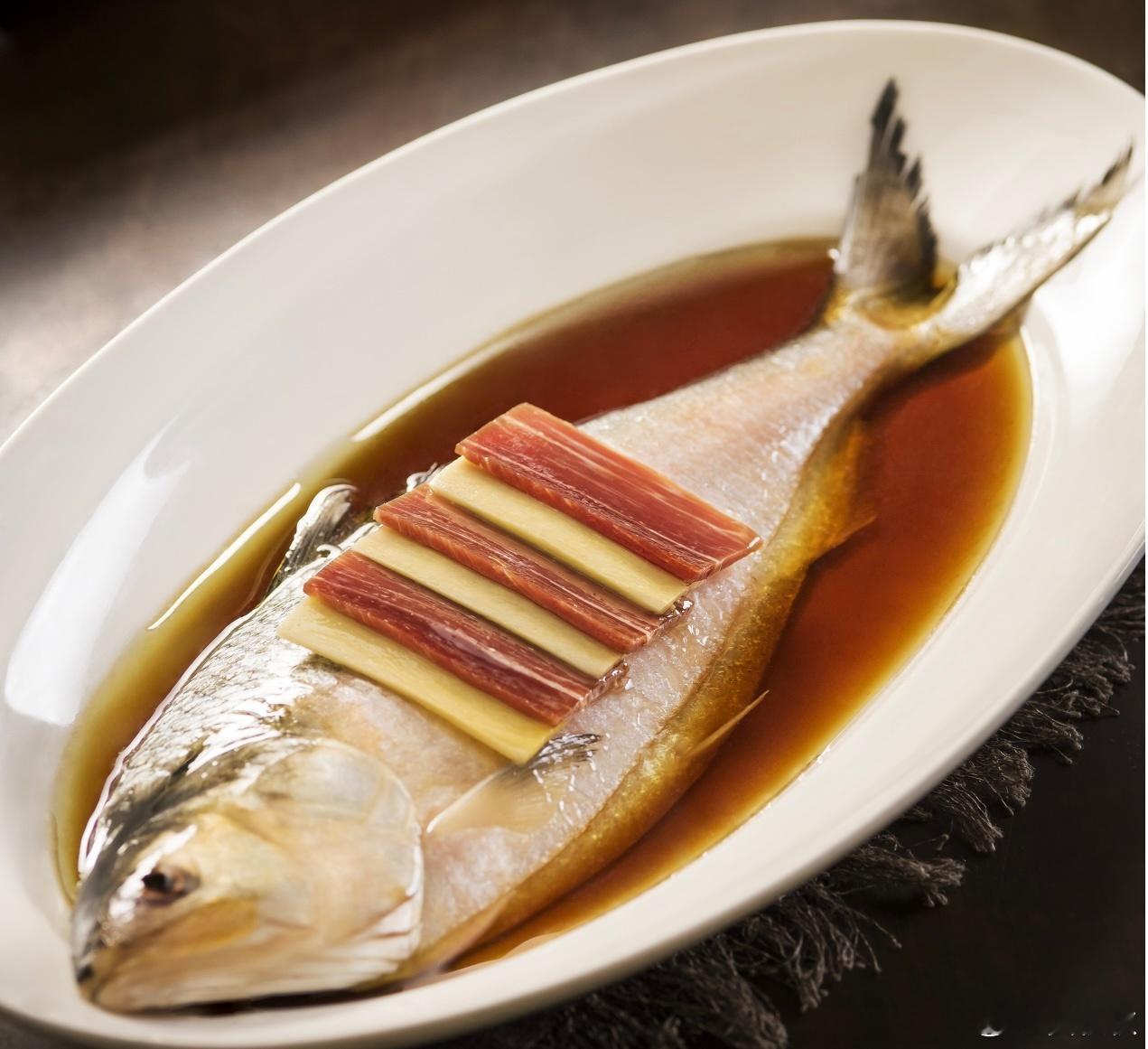 鲥鱼的眼泪很久不见的小南国，突然传出多家门店突然关张的消息。我第一时间想到的，是