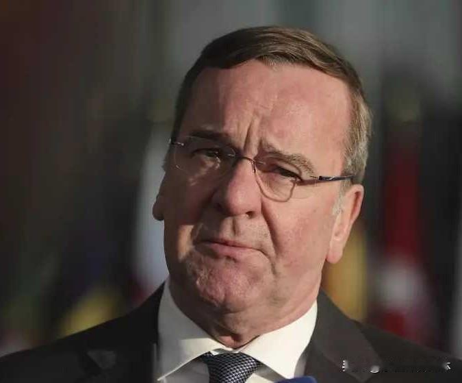 德防长:我们仍需要美国！德国国防部长皮斯托里乌斯在接受《时代报》采访时表示，