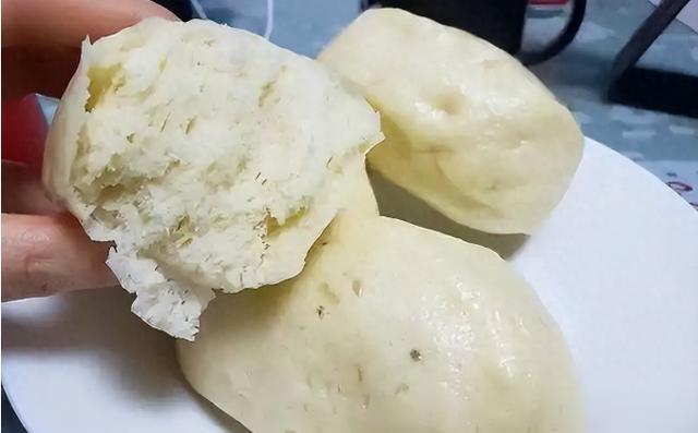 你是不是也曾试图通过减少晚餐的主食摄入来保持身材？不少人相信晚餐不吃主食能有效减