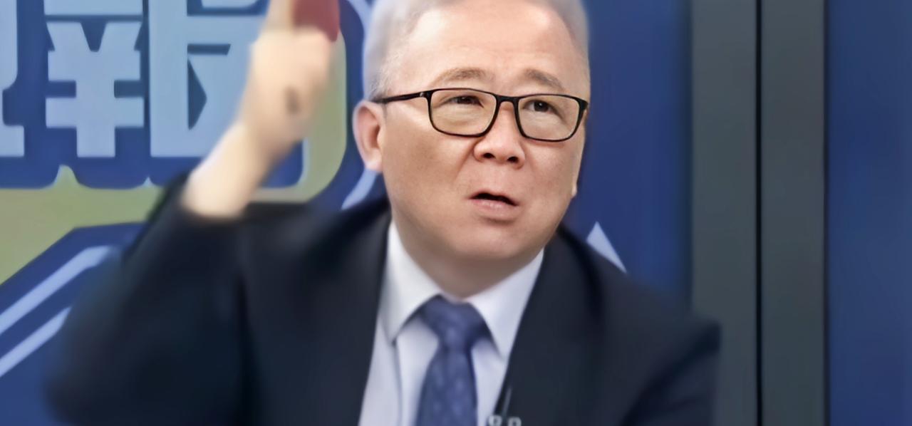台退役少将栗正杰为什么要“怒轰”吕礼诗？蔡正元都劝不住，栗正杰嘴都气到有点歪，这