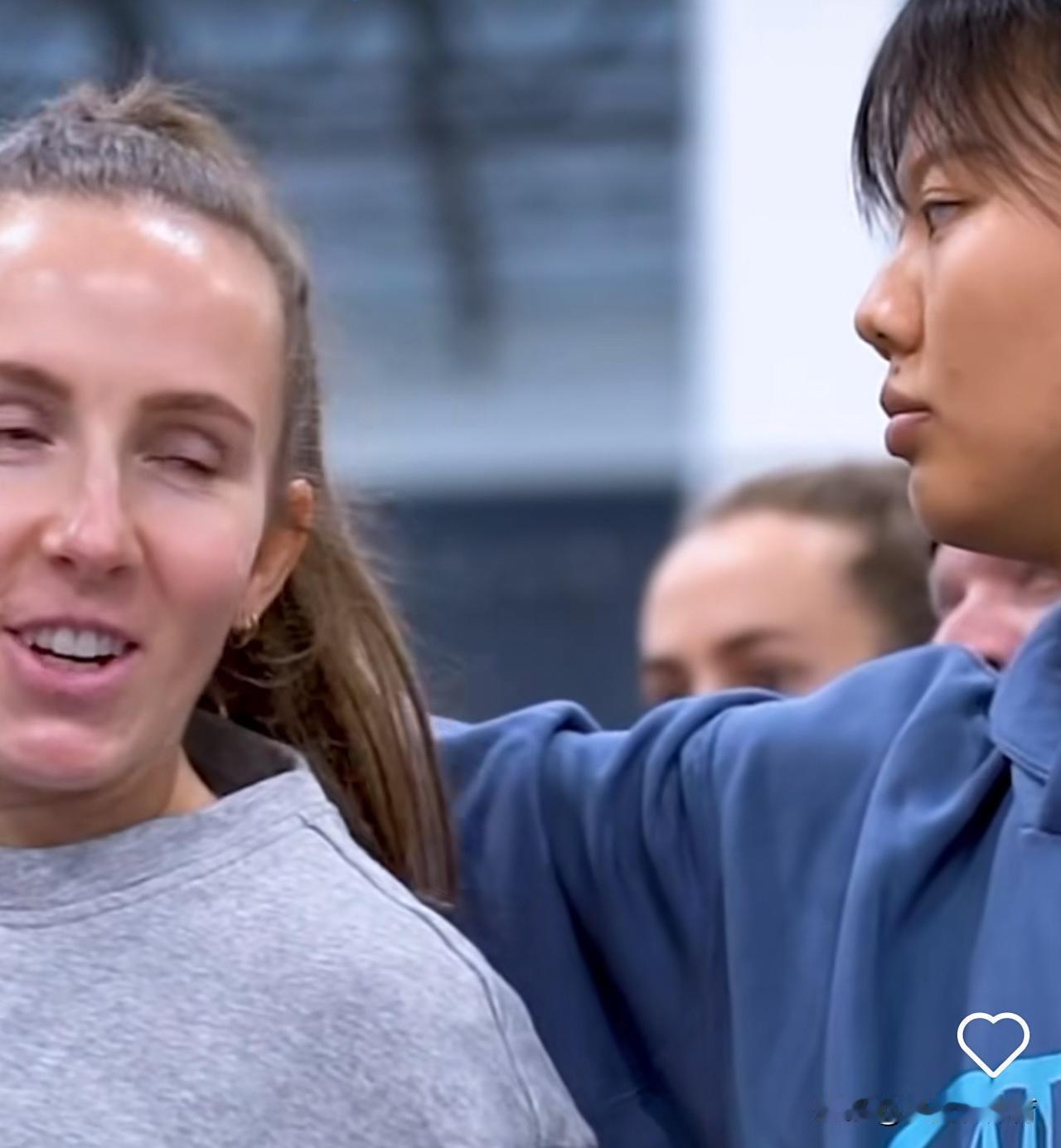 新鲜出炉的龚翔宇啊！笑不活了，龚翔宇这发型、这肤色太搞笑了！龚翔宇在美国🇺🇸